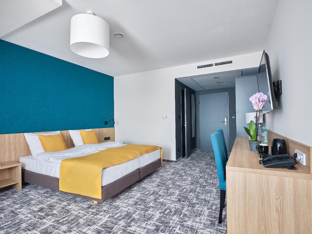 Tennis & Country Club Hotel Giebultow  外观 照片